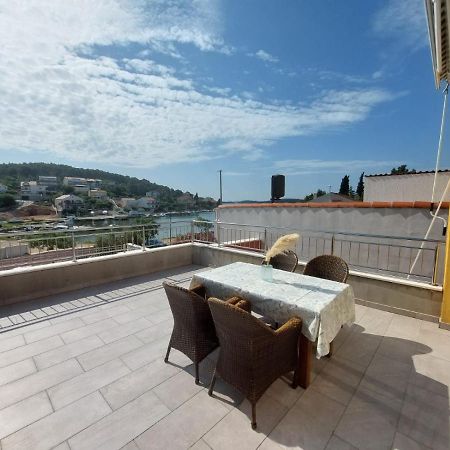 Guest House Sandra Tisno Esterno foto