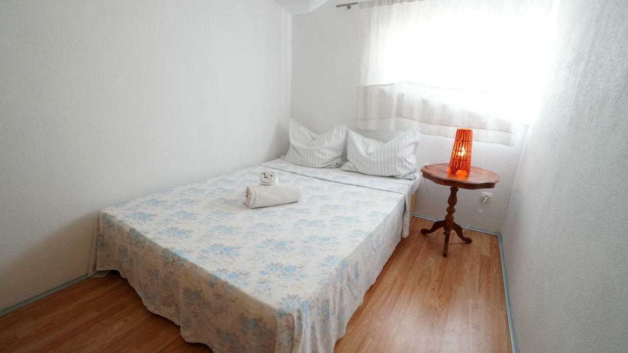 Guest House Sandra Tisno Esterno foto