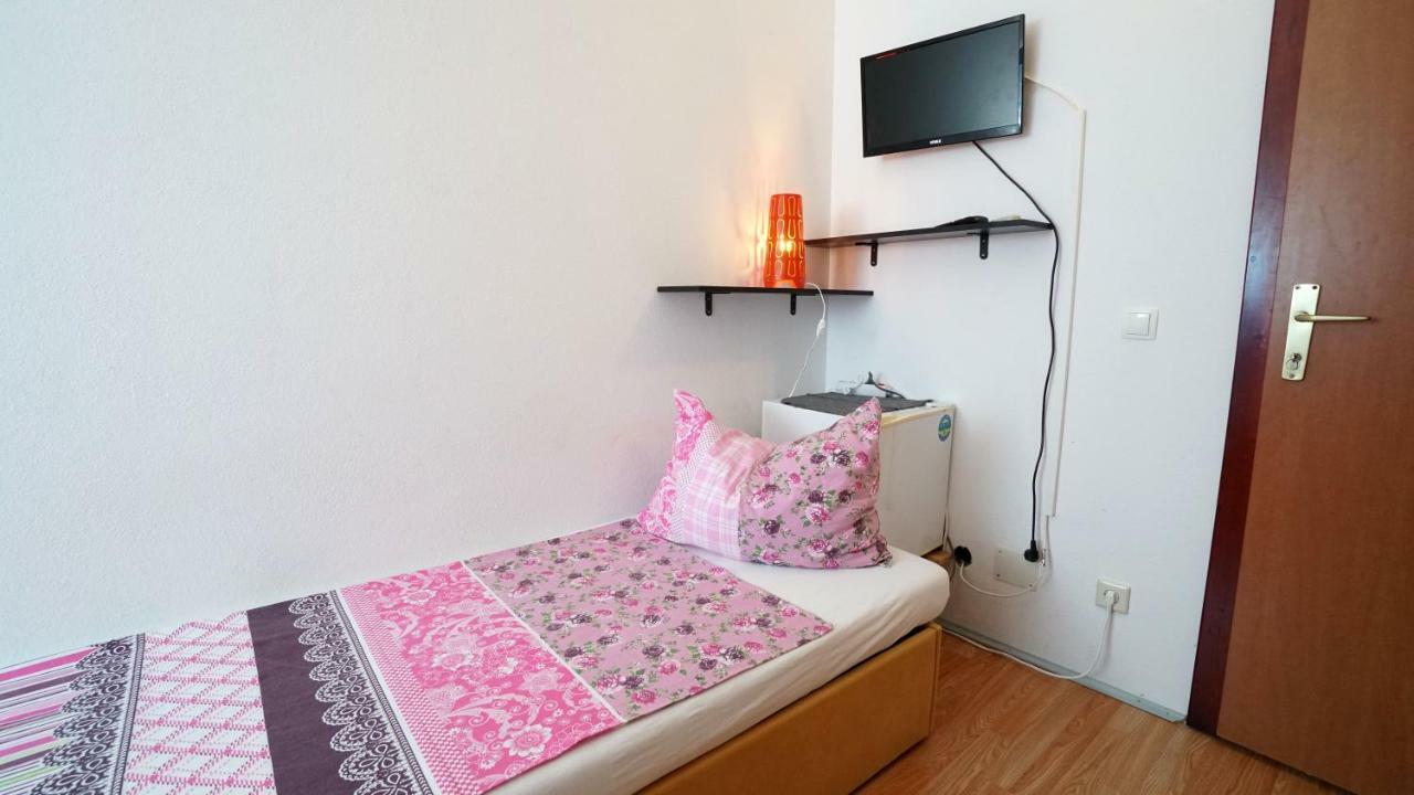 Guest House Sandra Tisno Esterno foto